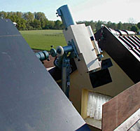� H. Hermelingmeier; Sternwarte mit ge�ffnetem Dach