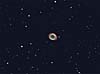 � S. Bergthal; M 57 = Ringnebel, am 4.09.2003 ab 22 Uhr mit Takahashi Mewlon fokal f = 2569 mm, 20 min. Luminanz, RGB: 14, 7, 9